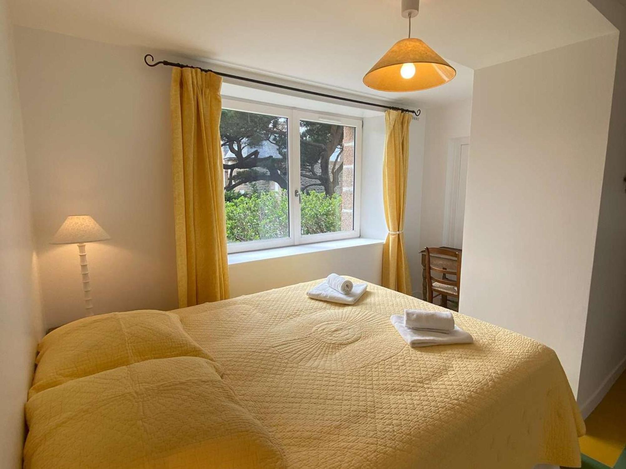 Appartement Dans | 4 Etoiles | Jardin | Tennis | Parking | Cote De Granit Rose - Fr-1-542-61 *